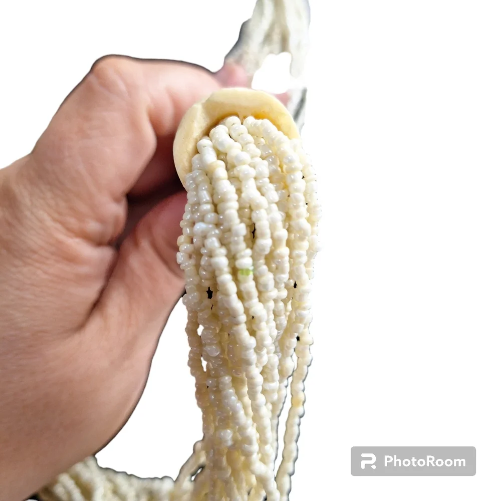 27' cream glass sea bead carved bovine necklace - Picture 7 of 8